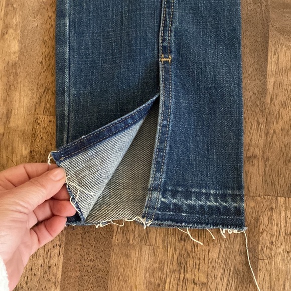 NWT Parker Smith fabulous distressed jeans. So great and classy. - Picture 9 of 15